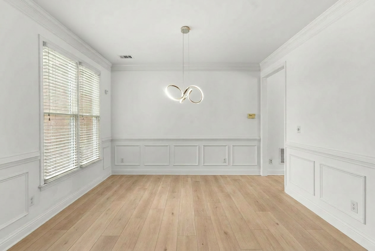 Dining Room (Beige Laminate)